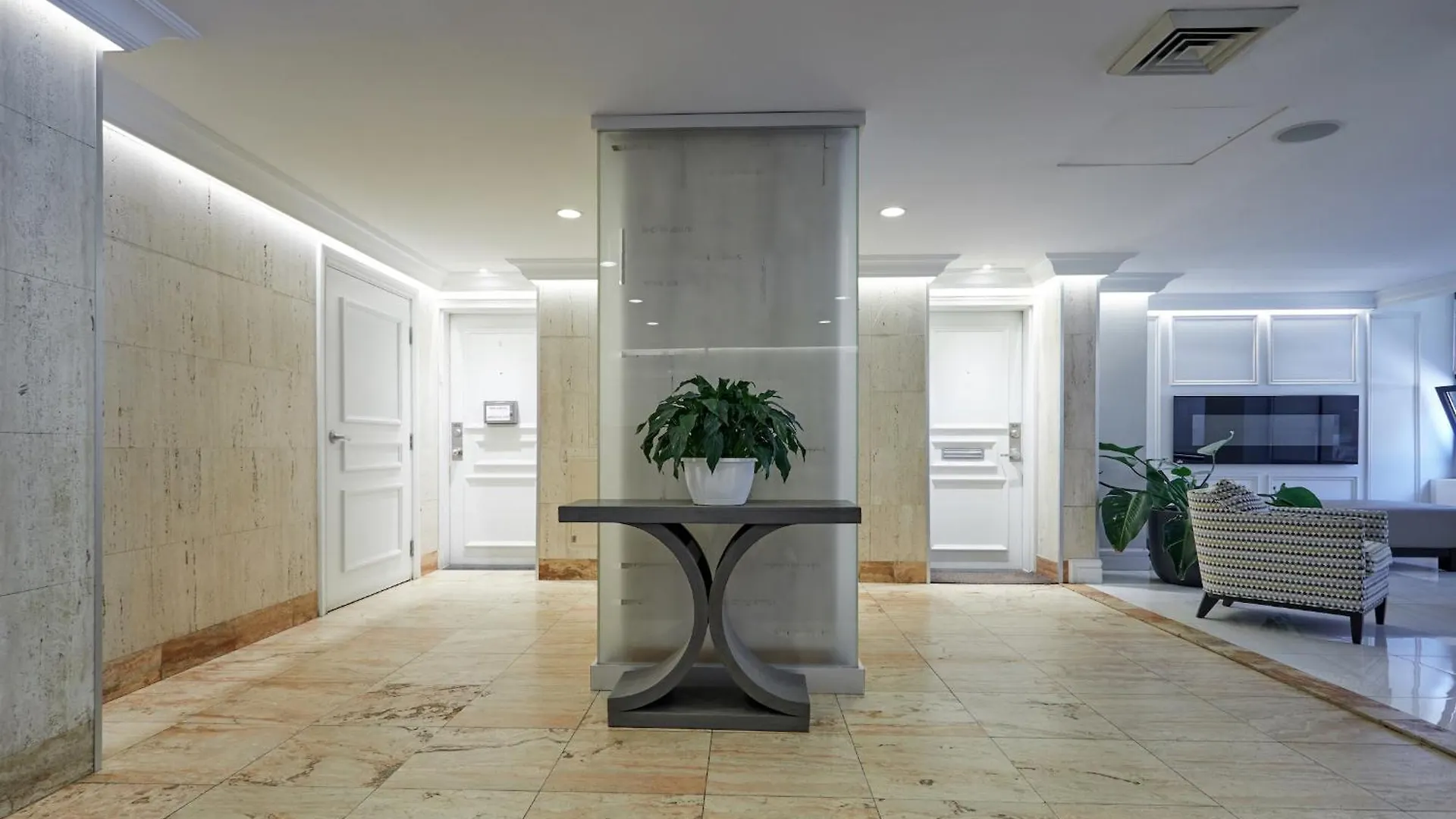 Westmount Place Montreal Apartment